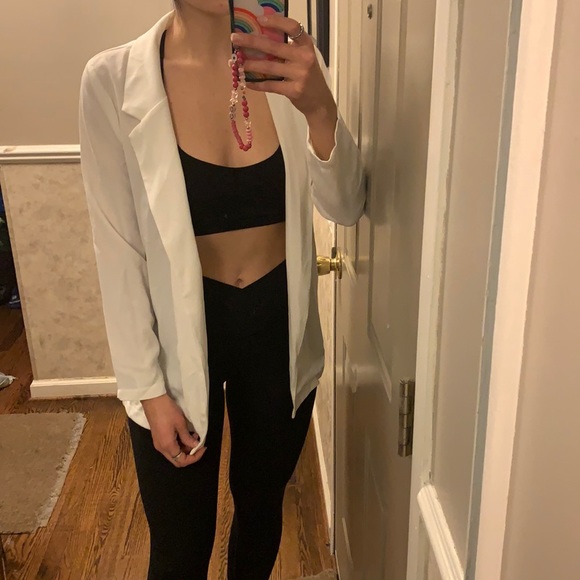 Lush Crepe Novak Blazer in White Size XS NWOT Lightweight Bride Vacation Summer - Picture 9 of 12